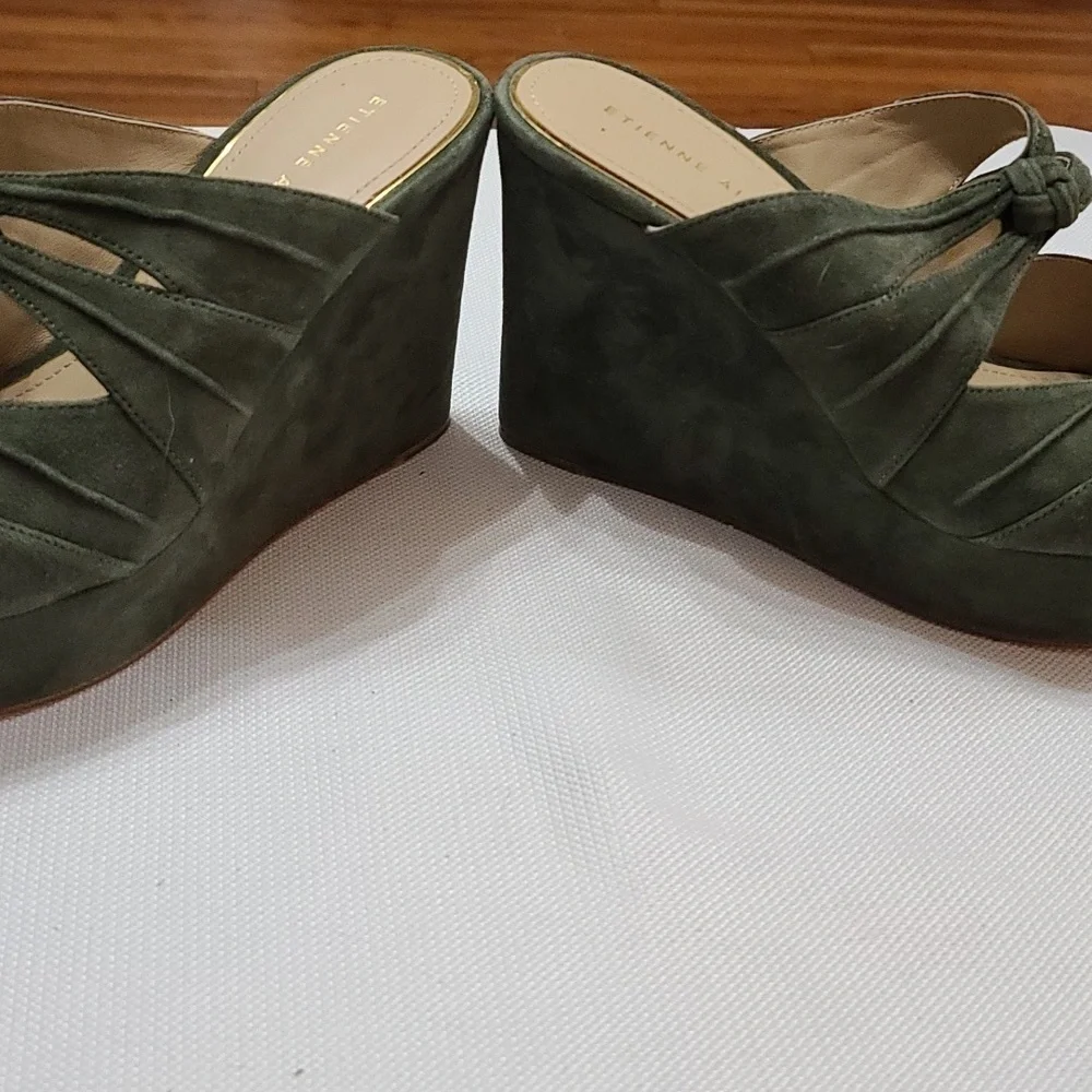 Etienne Aigner Womens Wedge Sandal Hunter Green Leather Knotted Straps Sz 8 NWOT